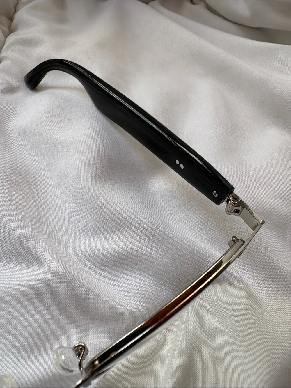 Smart Glasses - with White Box including manual and charger